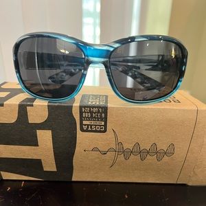 NIB Costa Del Mar inlet BLUE FRAMES